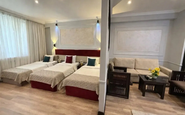 Hazz Hotel