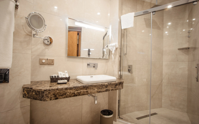 Bathroom · Tbilisi — photo 10