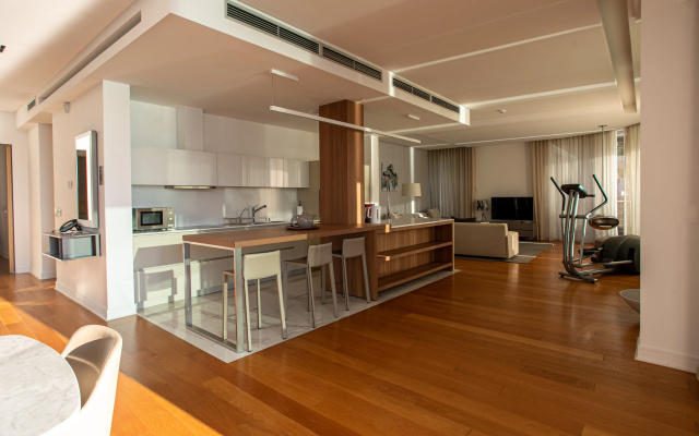 Вилла Penthouse in Dukley Garden