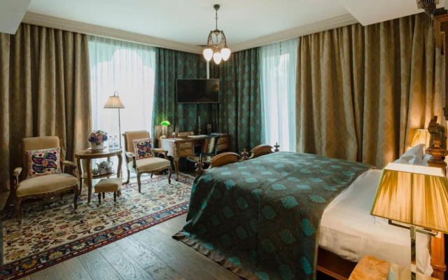 Guest rooms · Tbilisi — photo 22