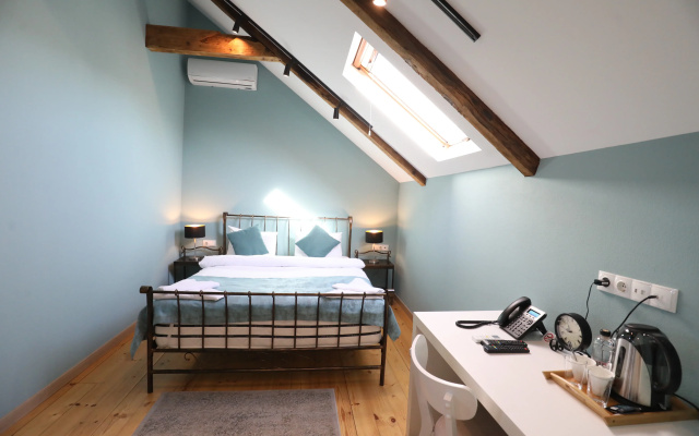 Guest rooms · Tbilisi — photo 30