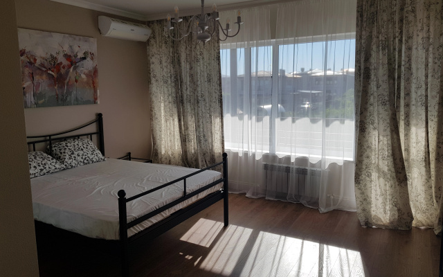 Na 3 Linii Ot Morya Guest House