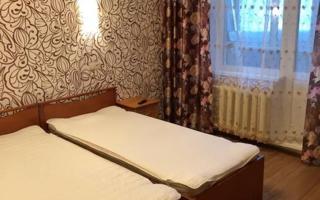 Квартира Трехкомнатная у горы Олимпийская 75