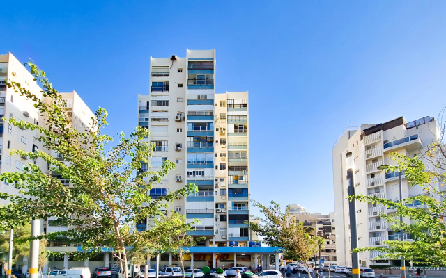 Апартаменты Charming 3 Bdr Sea View Bat Yam #B5