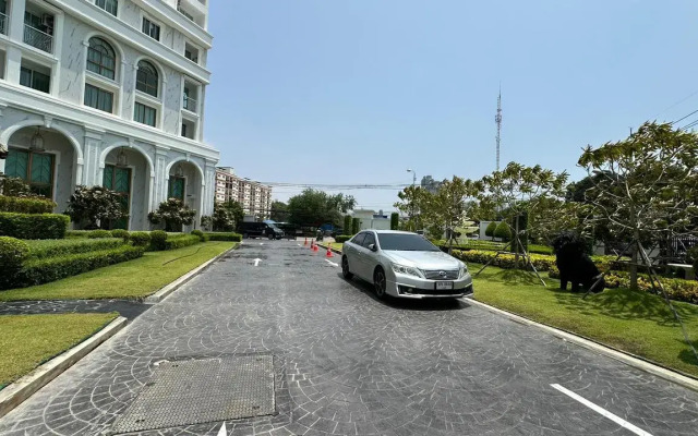 Апартаменты The Empire Tower Luxury