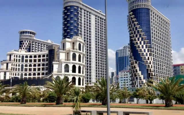 Hotel exterior · Batumi — photo 1