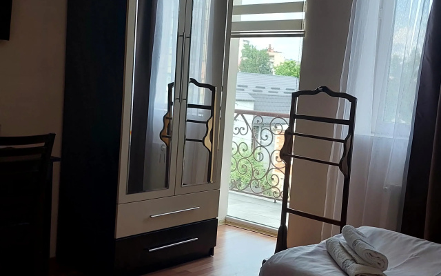 Guest rooms · Kutaisi — photo 18
