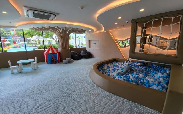 Квартира La Vita Rawai 1 Bdr Roof Pool