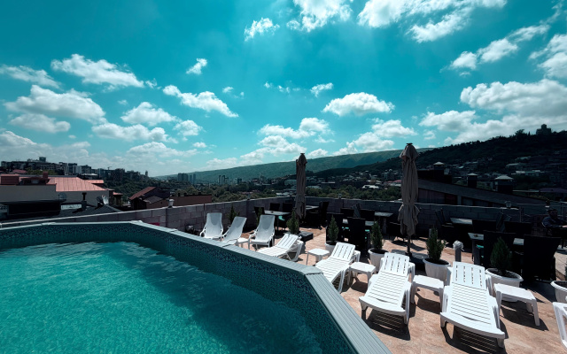 Mit Tbilisi Hotel · Tbilisi — photo 31