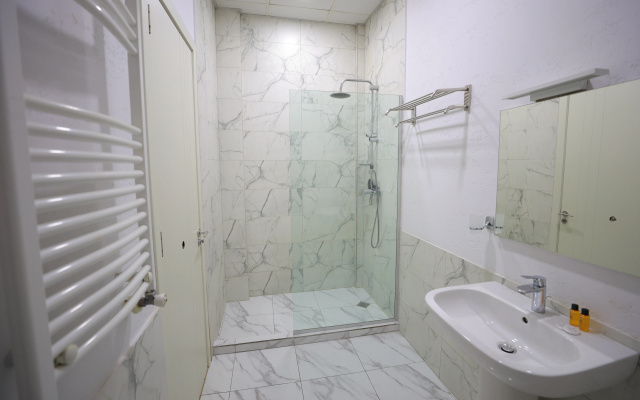 Bathroom · Tbilisi — photo 47