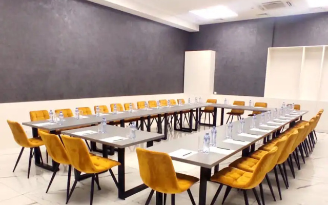 Business facilities · Tbilisi — photo 39