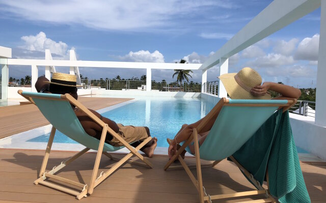 Отель Ducassi Suites Beach Club & Spa Rooftop Pool 2