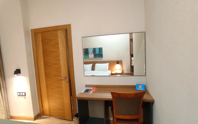 Classic Triple Family room with view · Banovani Hotel — photo 3