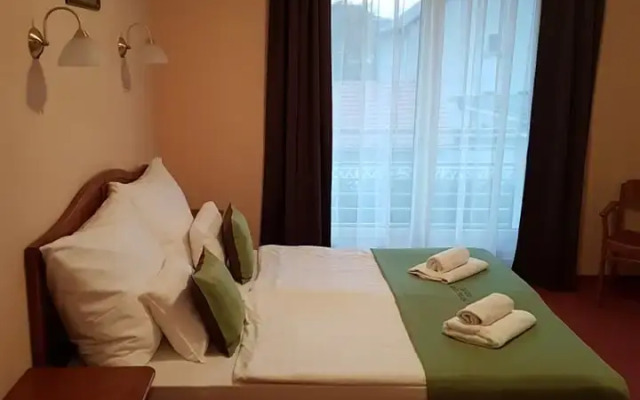 Отель Aqua Sarvar