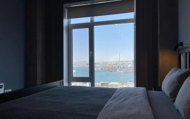 Апартаменты Central Place Vladivostok Люкс Комфорт с видом на Мосты и Залив (1)