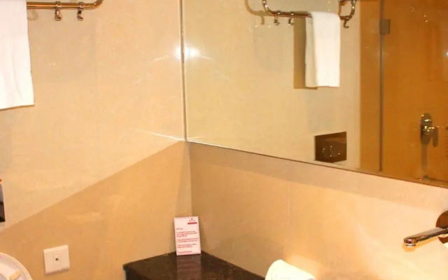 Отель Avexia Residency Sagar