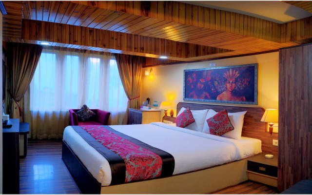Отель Sumi Yashshree Suites & Spa