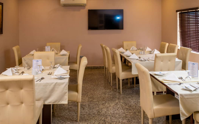 Отель Ace Premier Hotel