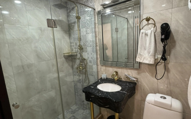 Bathroom · Tbilisi — photo 19