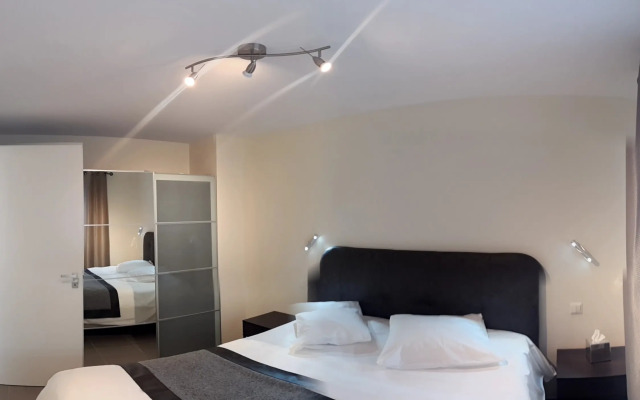 Апарт-Отель SHS Suite Home Sweet BELLA Puglia Luxembourg