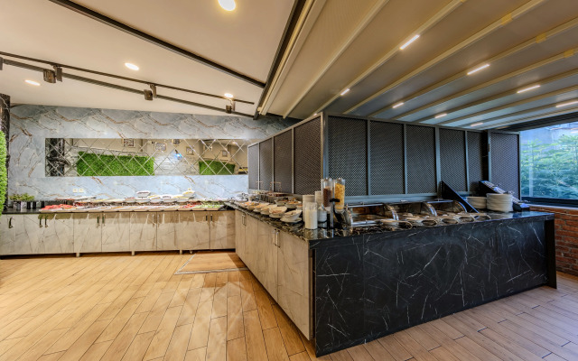 Sultan Hamit Hotel