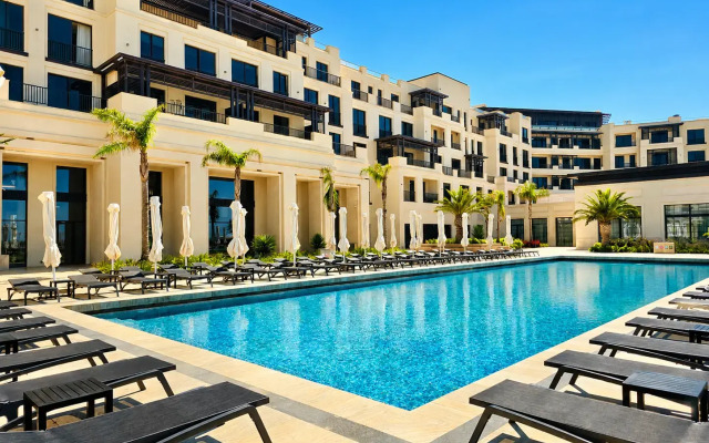 Апартаменты The Grand Sea Breeze One Bedroom
