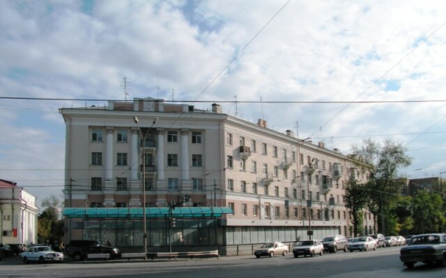 Гостиница Avrora ZHD Vokzal Guest House в Екатеринбурге 8 отзывов об отеле, цены и фото номеров - забронировать гостиницу Avrora ZHD Vokzal Guest House онлайн Екатеринбург вид на фасад