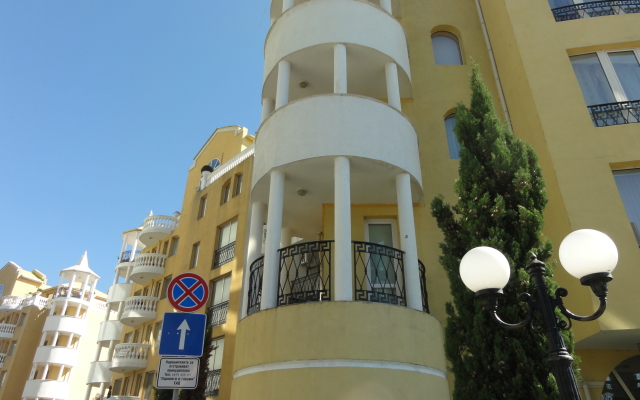 Апартаменты Sandapart Victoria Residence Complex Солнечный берег вид на фасад
