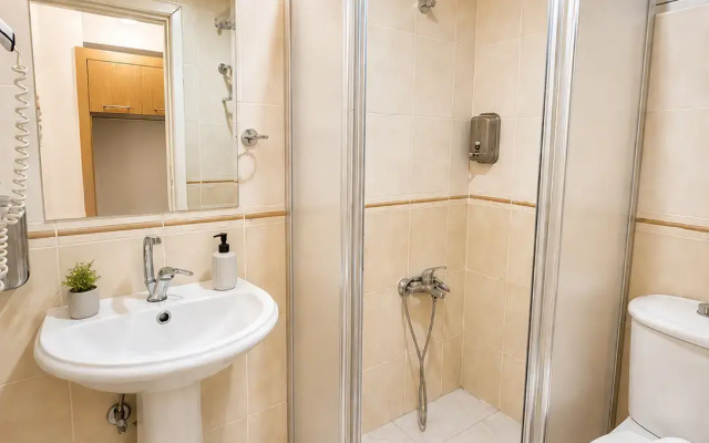Yaman Life Hotel