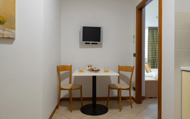 Апартаменты Republic Square's Chic Hideaway/1BR Apt/by Keygo 76