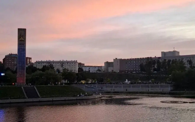 Квартира  уютная двухкомнатная в центре города.