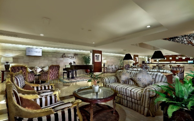 Отель Aston Tropicana