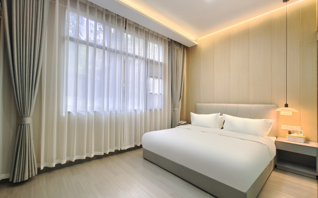 Апарт-отель Not too late B&B