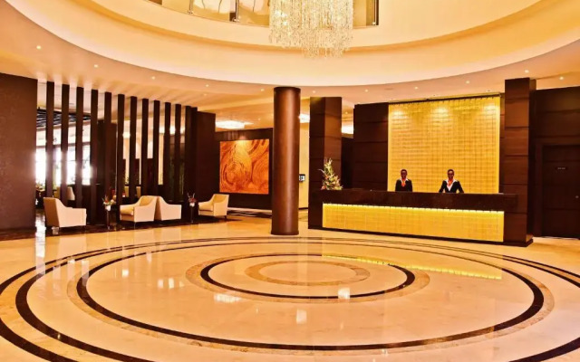 Отель DoubleTree by Hilton Nairobi Hurlingham