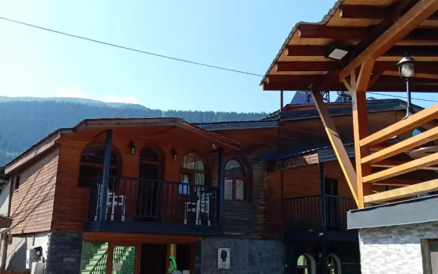 Отель Mestia Ushba House