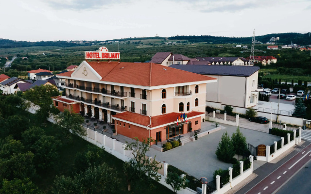 Отель  Briliant