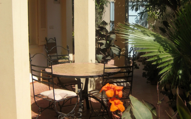 Вилла Tifawin Home & Garden