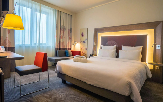 Отель Novotel Almaty City Center