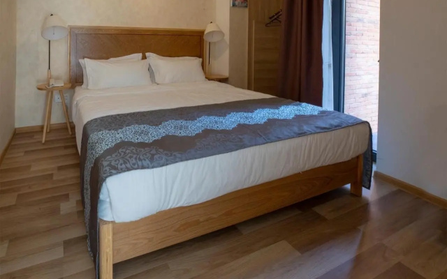 Guest rooms · Tbilisi — photo 19