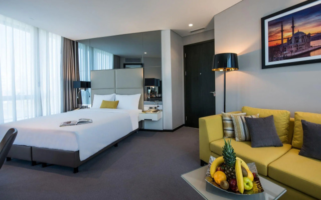 Отель Centro Westside by Rotana