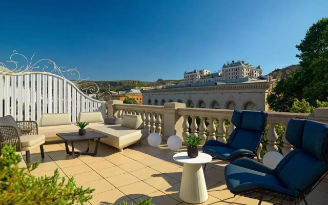 Отель Tbilisi Marriott Hotel