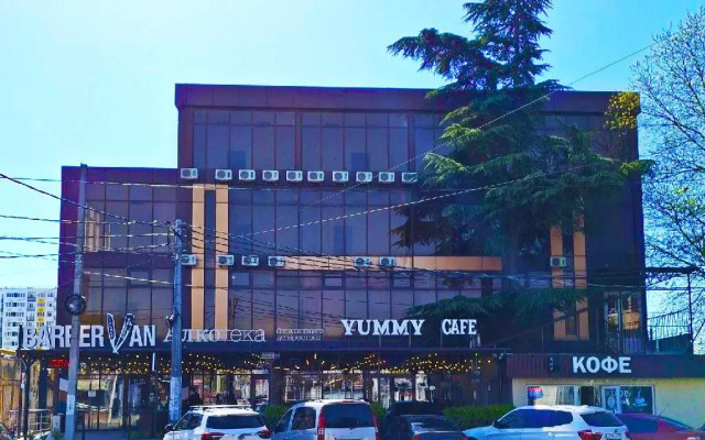 Uyut Hotel