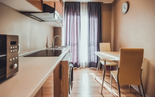 Diplomat Suites