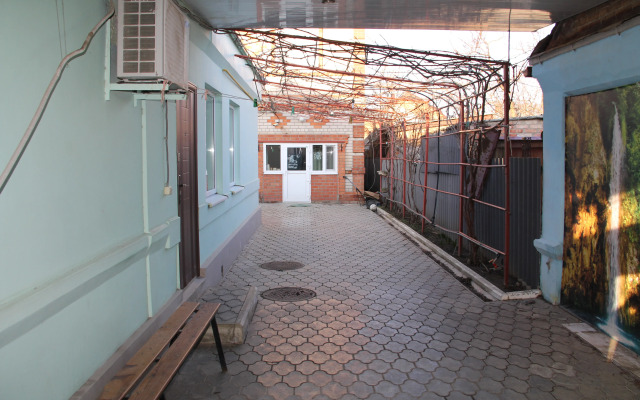 V Gostyah U Lyubvi Guest House