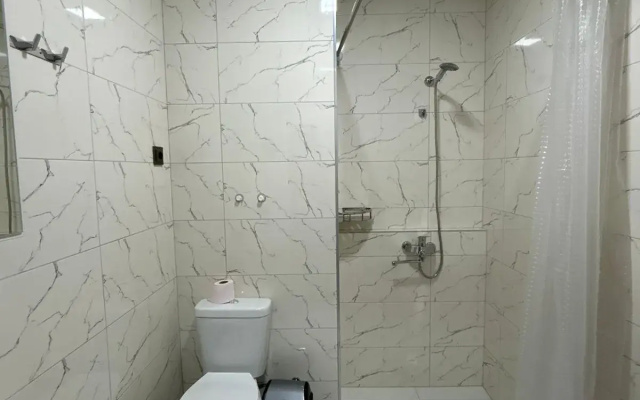 Bathroom · Batumi — photo 9