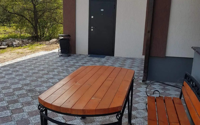 Na Koltsevoy Guest House