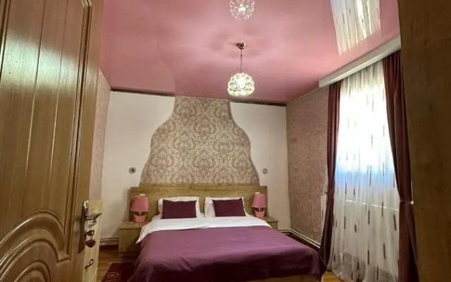 Guest rooms · Stepantsminda — photo 15