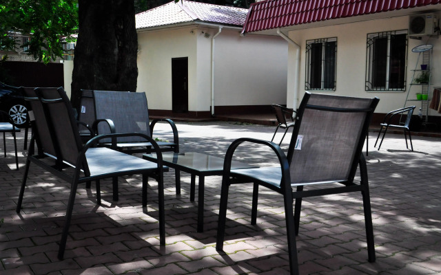Хостел Old Courtyard