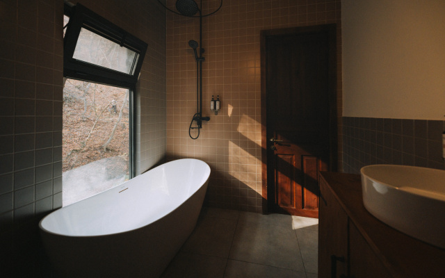 Bathroom · Tbilisi — photo 28