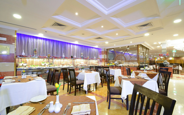 Отель Golden Tulip Al Ansar